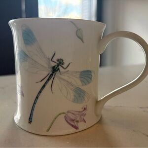 Dragonfly Design Mug - White and Blue